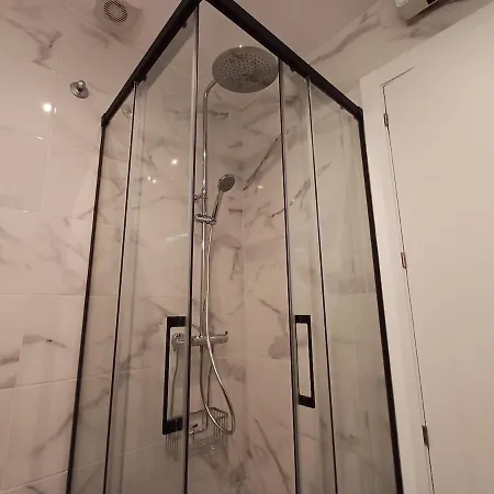 Sf - Luminoso, Amplio Y Recien Reformado En El Casco Historico *